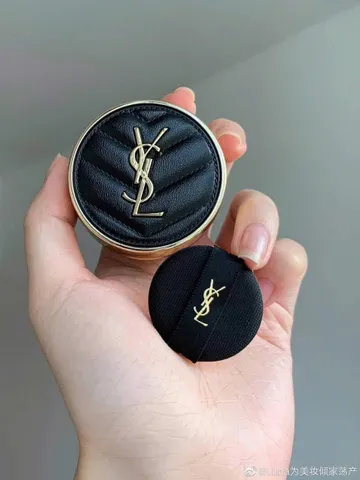Phấn Nước YSL 20 Encre De Peau Luminous Matte 5g – Che khuyết điểm, Lì mịn