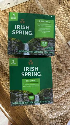 Xà Bông Irish Spring Dạng Cục 113g (Lốc 3 Cục) - Sạch Da, Thơm Lâu, Dưỡng Ẩm Cho Da Mềm Mại