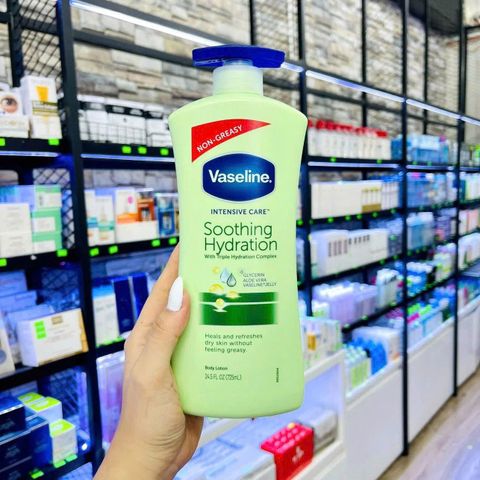 Sữa Dưỡng Thể Vaseline 725ml màu xanh  - Dưỡng ẩm và Trắng Da, Hỗ Trợ Làm Mềm Da, Sản Phẩm Chăm Sóc Da Hàng Ngày