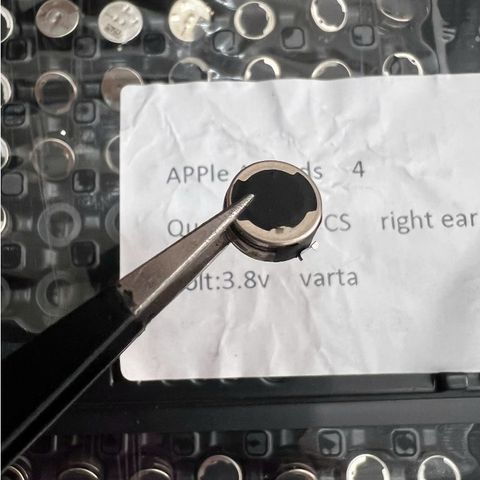 Pin Thay Thế Tai Nghe AP4 Chính Hãng Varta