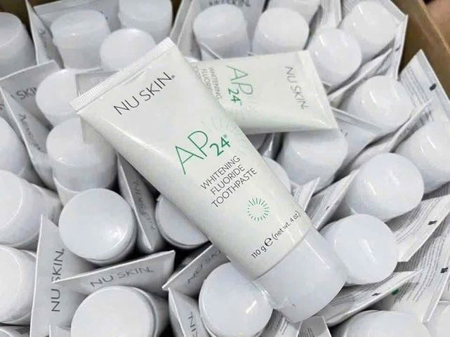 Kem Đánh Răng AP24 Whitening Fluoride 110g - Kem Đánh Răng Trắng Răng Hiệu Quả - Dưỡng Răng Sáng Bóng, Sức Khỏe Miệng Tối Ưu