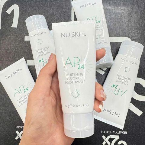 Kem Đánh Răng AP24 Whitening Fluoride 110g - Kem Đánh Răng Trắng Răng Hiệu Quả - Dưỡng Răng Sáng Bóng, Sức Khỏe Miệng Tối Ưu