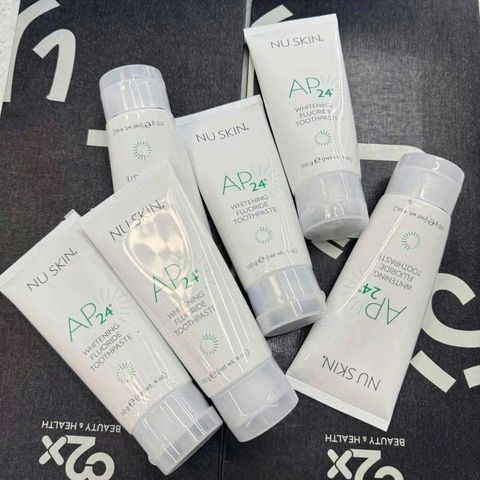 Kem Đánh Răng AP24 Whitening Fluoride 110g - Kem Đánh Răng Trắng Răng Hiệu Quả - Dưỡng Răng Sáng Bóng, Sức Khỏe Miệng Tối Ưu