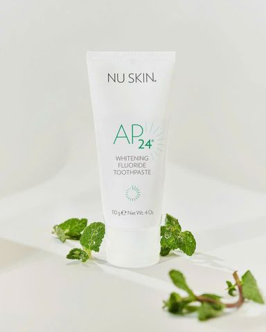 Kem Đánh Răng AP24 Whitening Fluoride 110g - Kem Đánh Răng Trắng Răng Hiệu Quả - Dưỡng Răng Sáng Bóng, Sức Khỏe Miệng Tối Ưu