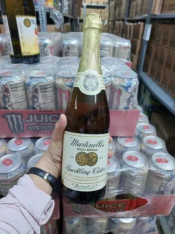 Nước Táo Có Gas Martinelli’s Sparkling Cider 750ml - Thức Uống Trái Cây Hảo Hạng, Tươi Mát, Thích Hợp Cho Tiệc Tùng và Gặp Gỡ Bạn Bè