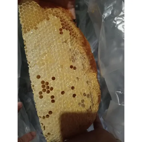 Combo: 1/2lít mật + 1/2 kg tinh bột nghệ