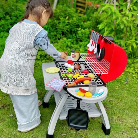 Bộ đồ chơi bếp nướng BBQ cho bé có hiệu ứng khói, đèn led và phụ kiện nấu ăn