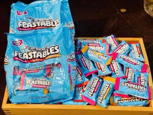 Kẹo Socola MrBeast Feastables 909g - Kẹo Ngọt Ngào Mỗi Ngày Dành Cho Fan Của MrBeast, Hương Vị Vô Cùng Thú Vị