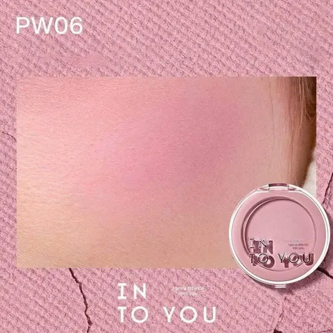 Phấn má Into You Fluffy Pillow Single #PW04 5g - Sản phẩm trang điểm bóng mịn, tạo độ tươi sáng tự nhiên cho làn da