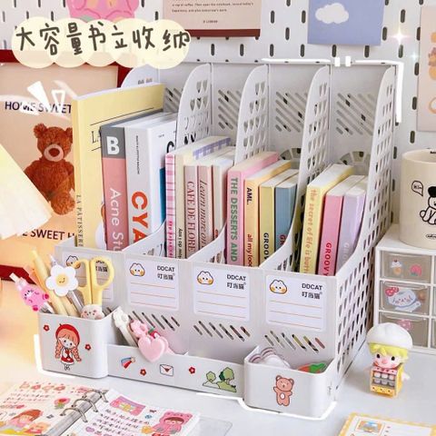 Khay tài liệu 3 ngăn đứng Deli 9845