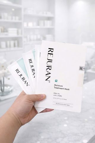 Mặt Nạ Rejuran Moisture Treatment Mask hộp 5 miếng- dưỡng ẩm phục hồi cho làn da săn chắc đàn hồi da nhập khẩu chính hãng