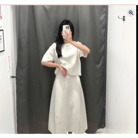 Chân váy len dáng xòe vài Milano gân Uni