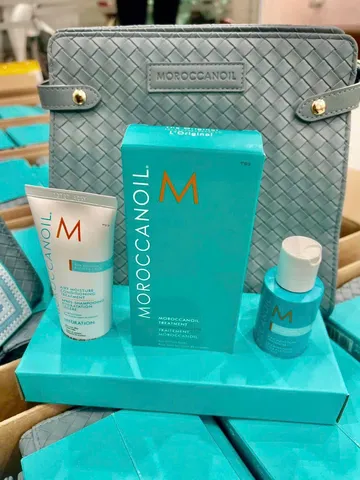 Bộ Quà Tặng Moroccanoil Holiday Kit Moisture Repair - Phục Hồi Tóc Khô và Hư Tổn, Dưỡng Ẩm Chuyên Sâu