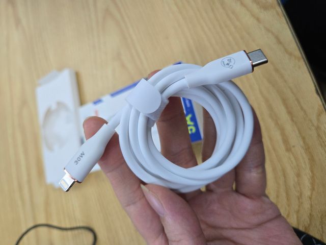 Cáp sạc nhanh 30W & 65W Type-C to Lighning, type-C to C cho iphone, Silicon bền bỉ, chống gãy gập siêu bền