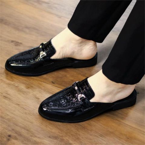Giày sục nam DAVINCIA da bóng kính tráng gương, Sục lười da PU mềm đính băng xích trang trí trẻ trung tinh tế T16