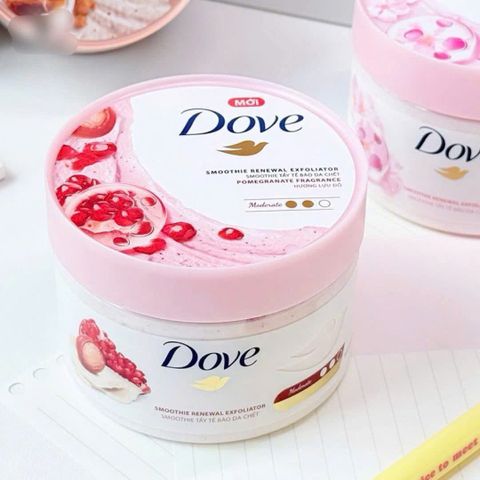 Tẩy Da Chết Body Dove Smoothie Lựu Đỏ 298g - Sản Phẩm Dưỡng Da Mịn Sáng và Cung Cấp Độ Ẩm Tốt 