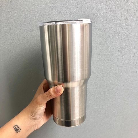 LY GIỮ NHIỆT 900ml THÁI LAN ( KÈM TÚI ĐỰNG , 2 ỐNG HÚT INOX VÀ CỌ RỬA )