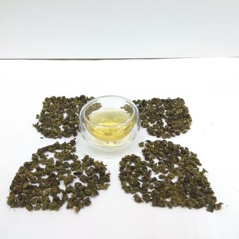 Trà ô long đặc sản bảo lộc lâm đồng,100gr loại thượng hạng thơm ngon