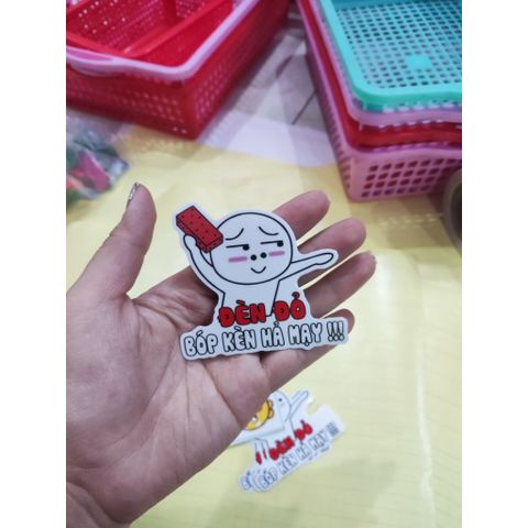 Tấm tem logo thỏ vui nhộn đèn đỏ bóp kèn hả mạy
