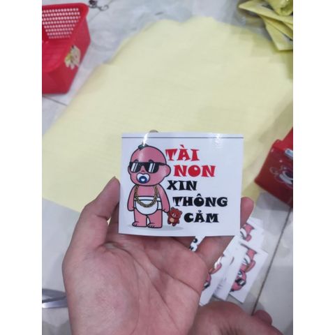 Tấm tem logo Tài Non Xin Thông Cảm size nhỏ