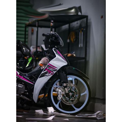 Tem rời Sirius RC hoạ tiết trắng đen hồng, in sắc nét, 3 lớp không phai màu CM00049 1 2