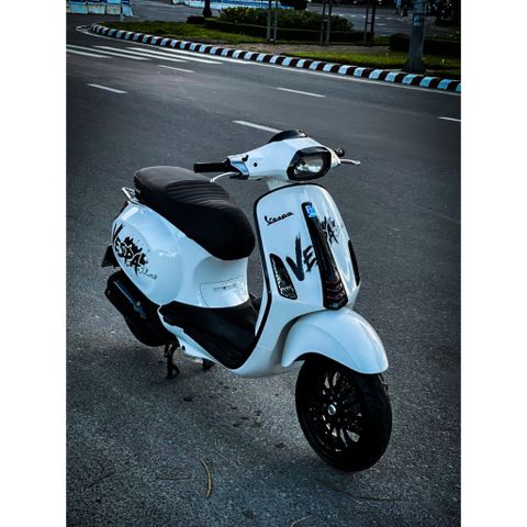 tem rời vespa trắng sprin mẫu đẹp ảnh chụp thực tế , tem 3 lớp bền màu - Decal Cao Cấp Nhất