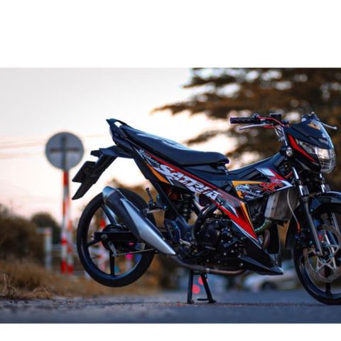 Tem rời Hayabusa đỏ vàng cho SATRIA 150 đen - tem siêu ngầu 2023 Quyen Decal