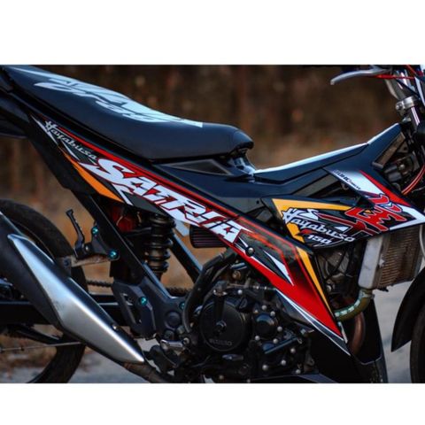 Tem rời Hayabusa đỏ vàng cho SATRIA 150 đen - tem siêu ngầu 2023 Quyen Decal