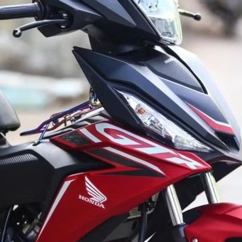 [FreeShip] [Ảnh thật] Tem rời Winner v1 xe đỏ đen - Mẫu GTR Quyen Decal