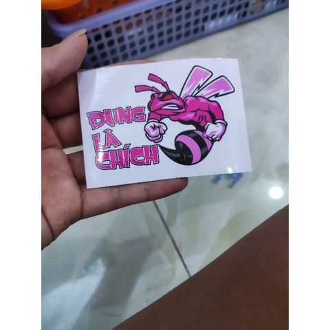 Tem Logo sticker chú ong Đụng Là Chích Hồng dán xe đẹp,xe máy,dán mọi nơi