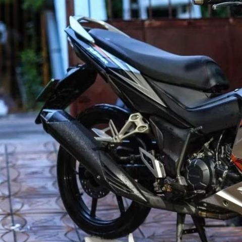 [FreeShip] [Ảnh thật] Tem rời Winner V1 - Mẫu RS150R xám đen viền cam nổi bật Quyen Decal
