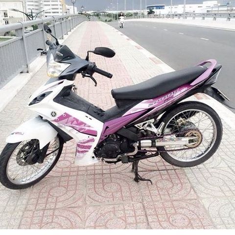 Tem Rời Yamaha Exciter 2009 Spark 135i Trắng Đen Phối Tim