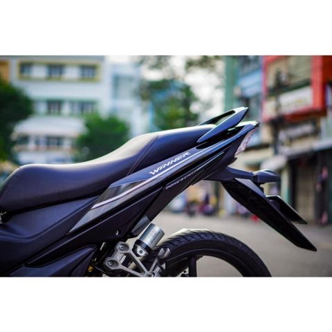 tem rời winner v1 đen bóng cover đẹp kiểng 2024 , tem 3 lớp bền màu - Decal Cao Cấp Nhất