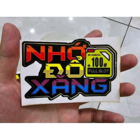 Tem logo chữ hài hước Còn cái nịt trang trí xe máy, điện thoại,laptop dán mọi nơi