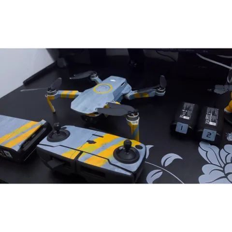 Skin Decal Dán Trang Trí Flycam Maic Mini 1 - Mini Se - Mini 2 - Air 2 - Air 2S - Xám Xi Măng Sọc Vàng