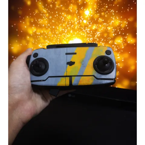 Skin Decal Dán Trang Trí Flycam Maic Mini 1 - Mini Se - Mini 2 - Air 2 - Air 2S - Xám Xi Măng Sọc Vàng