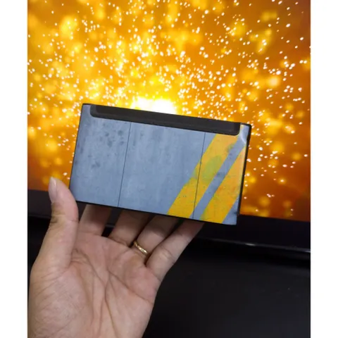 Skin Decal Dán Trang Trí Flycam Maic Mini 1 - Mini Se - Mini 2 - Air 2 - Air 2S - Xám Xi Măng Sọc Vàng