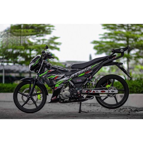 tem rời satria lửa full đen phối  xanh lá