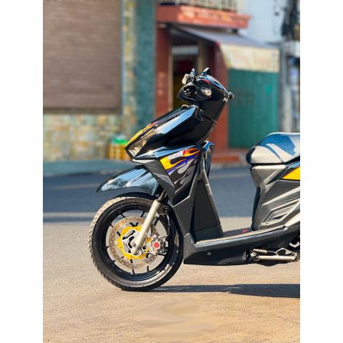Tem rời Click - Vario 2017 lửa vàng đen, in sắc nét, 3 lớp không phai màu CM00134 1 2