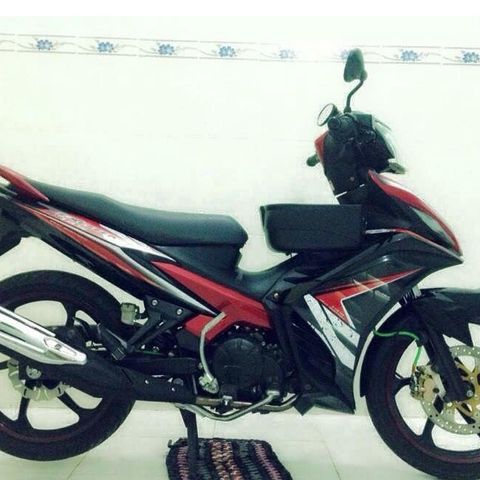 Tem Rời Ex 135 Mẫu 2011 Dán Xe Đỏ Đen