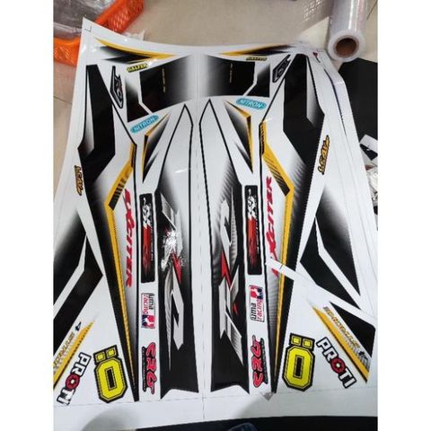 Tem Rời Exciter RC 2010 Trắng Đen  - Decal In Chất Lượng