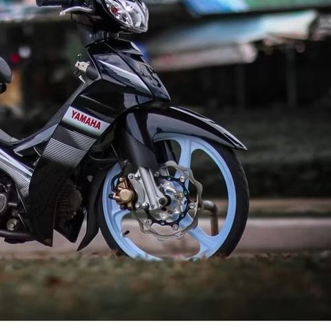 Tem Rời Dán Xe Sirius 110 Mẫu Sọc Bạc Trắng Đen Chữ Spark Nano Cực Chất, Hàng 3 Lớp Chất Lượng Cao Quyen Decal