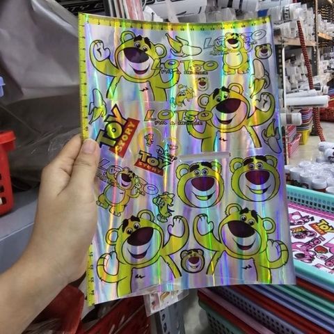Tem logo gấu dâu lotso 7 màu 18x25cm dán trang trí - Tem 3 Lớp  Cao Cấp