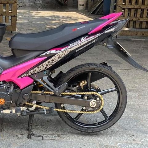 Decal Tem Xe Exciter Lc 135 Hồng Đen