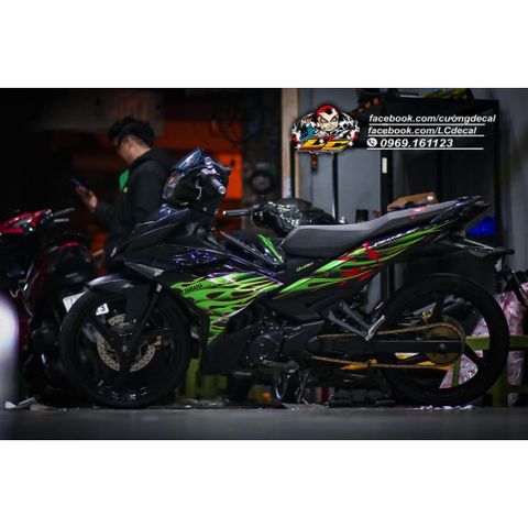 Tem rời Exciter 150 hoa văn lửa xanh lá đen, thiết kế đẹp mắt, in sắc nét, 3 lớp không bay màu MD00076 Cao Cấp