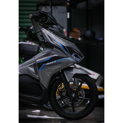 tem rời ab 2016-2019 bạc xám , dán được cho các xe màu sáng trừ xe đen , đen xám các màu tối - Decal Cao Cấp Nhất