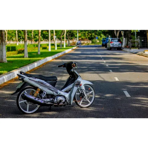 Tem Rời Dán Xe Sirius Mẫu Trắng Đen Cực Đẹp, Hàng 3 Lớp Chất Lượng Cao Quyen Decal