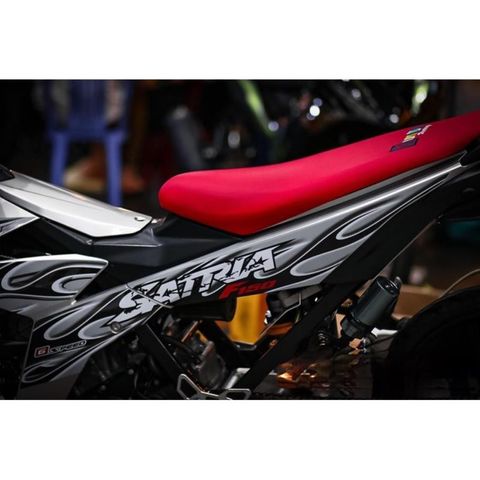 Tem rời satria lửa full bạc đen