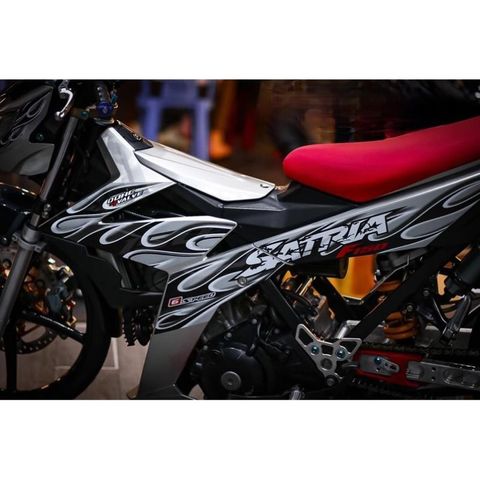 Tem rời satria lửa full bạc đen