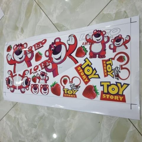 Tem set gấu dâu lotso dán trang trí xe máy kích thước 20x60cm - Tem 3 Lớp  Cao Cấp